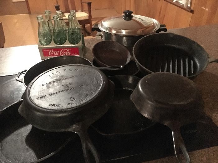 Large cast iron collection lodge wagner victor griswold 