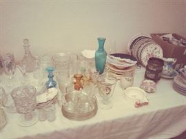 MISC. DECORATIVE GLASS & DISHWARE (FENTON, and others)