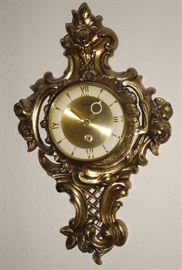 Wall hanging clock 