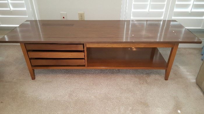Mid Century Modern coffee table with removable TV trays