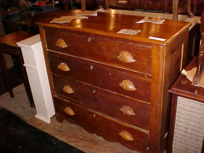 Walnut Victorian 4 drawer chest.