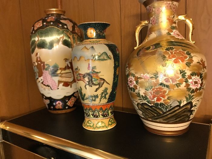 Large collection of vintage oriental vase