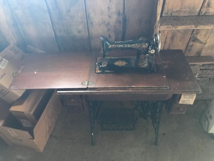 antique 1919 singer sewing machine with cast iron base