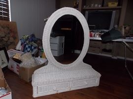 WICKER MIRROR