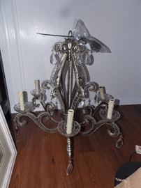 CHANDELIER 