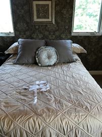 Full Size Beds with pillow top mattress