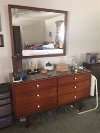Dresser & mirror