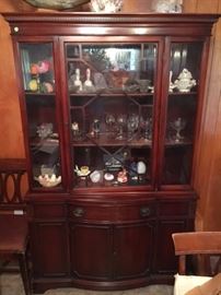 China Cabinet with decorative pieces