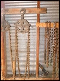 Chain hoist and chains