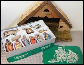 Handgemalt Krippenfiguren Hand-painted Nativity set from Germany