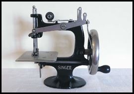 Miniature sewing machine Singer circa 1910 manufactured in Elizabeth, New Jersey