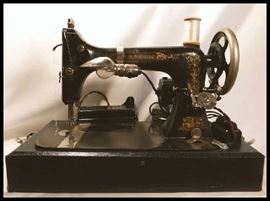 Paragon full size sewing machine with case