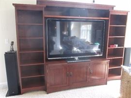 STICKLEY SOLID WOOD ENTERTAINMENT SYSTEM &  60" SHARPE LC-60LE820UN SMART TV    B&W HTM61 CENTER SPEAKER