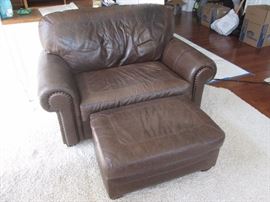 STICKLEY LEATHER CHAIR & OTTOMAN