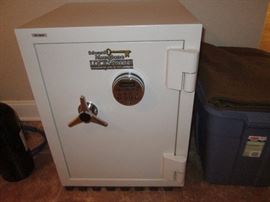 HOLLON HOME SAFE FB-685E 2.36 CF