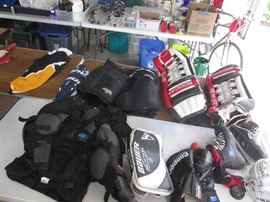 ICE HOCKEY GOALIE GEAR