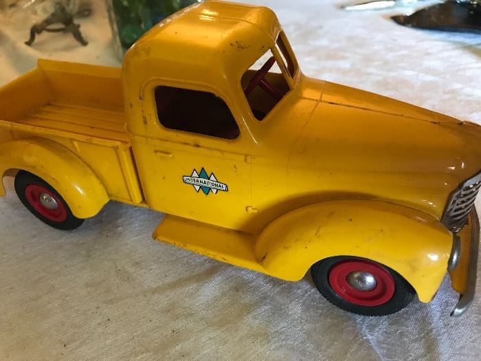 International toy pickup truck