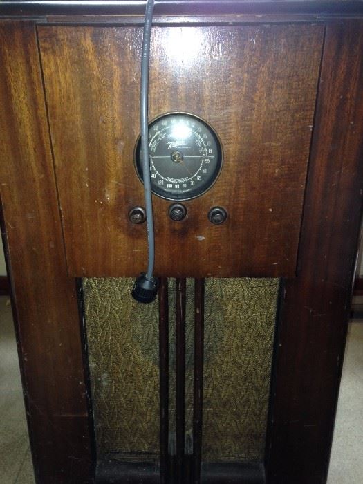 1930's Zenith radio--it works!