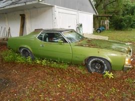 1972 Mercury Cougar - needs restoration but engine runs