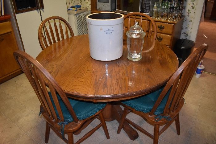 Oak Table with 4 Chairs and 2 Leaves