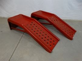 Pair of drive on Ramps (Metal)