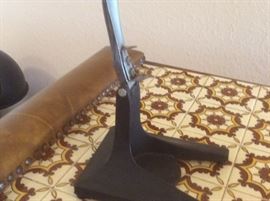 Antique tabletop can opener