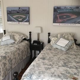 Twin Beds & Bedding