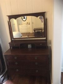 Chest with Mirror