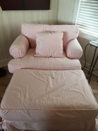 Oversized chair & Ottomon