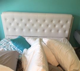 Queen Bed & Bedding