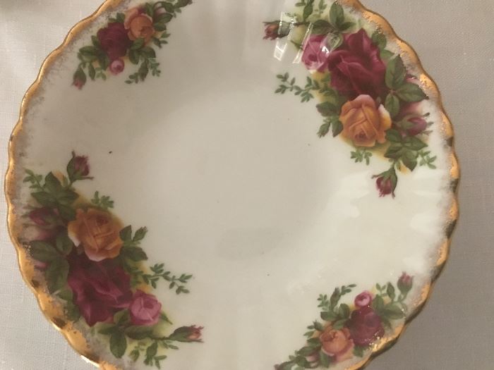 Royal Albert Plate- Old Country Rose Bone China