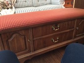 LANE CEDAR CHEST PERFECT CONDTION ! 