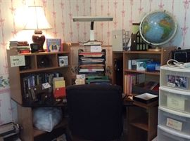 WE HAVE 3 DESKS FOR SALE PERFECT FOR COLLEGE!!!!