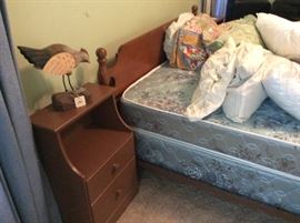 FULL SIZE MATTRESS AND FOOTBOARD / HEADBOARD ! CUTE CUTE! 