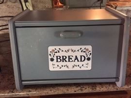 What do you put in your bread box?