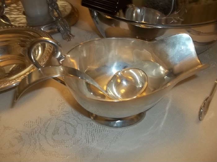 sterling gravy boat and ladle