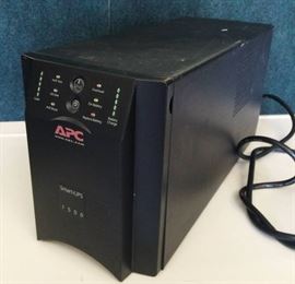 Retails New $800 APC Smart-UPS (Uninterruptible Power Supply) SUA1500X93 1500 Server Battery Backup Surge Protector Electronics Computers Protection Power Shortage Crisis Emergency Energy Outage Storm Bad Weather Tornado Flood-Excellent Condition!
