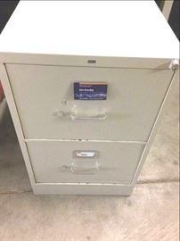 Heavy Duty HON S380 2 Drawers Vertical File Filing Cabinet, Putty, Letter Size 25"D Locking (No Key) - Super Nice Condition
