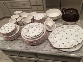 Villeroy & Boch Petite Fleur China