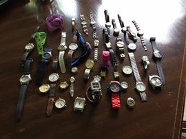 Just some of the watches in this sale, both working and not working.
