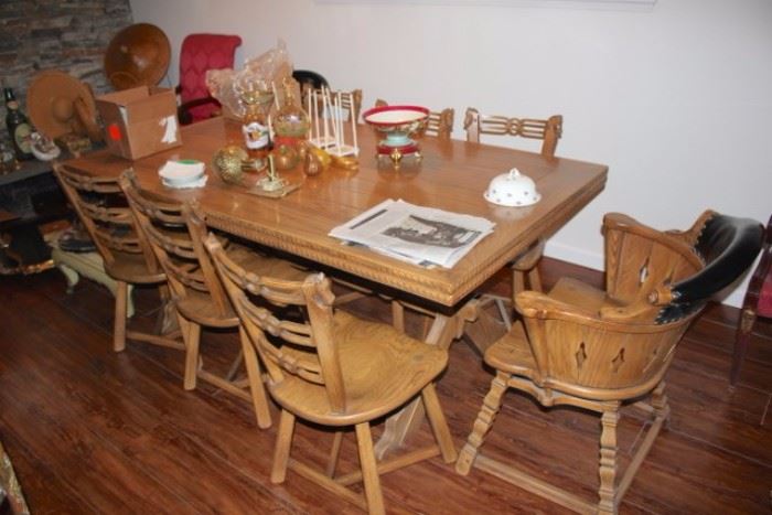Dining Table and 6 Pennsylvania Dutch Chairs