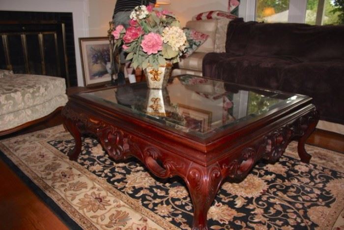 Wood & Glass Coffee Table, Rug and Decorative Floral