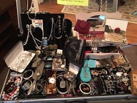 Full Jewelry Case