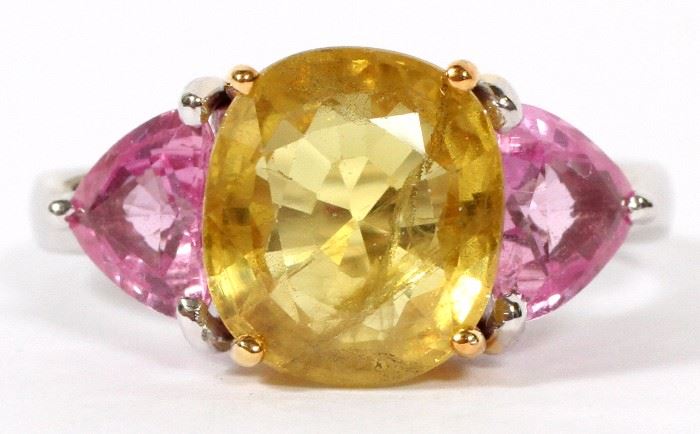 1072 4.45CT YELLOW SAPPHIRE AND 2.10CT PINK SAPPHIRE RING, SIZE 5.5