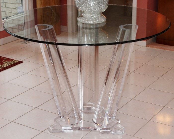 1188 MODERN LUCITE AND GLASS TOP TABLE H 33 1/2" DIA 47"