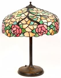 235 TIFFANY STYLE, STAIN GLASS TABLE LAMP, C1950, H 22", DIA 17"