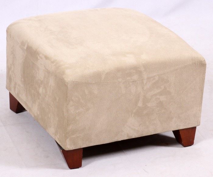 447 UPHOLSTERED OTTOMAN, H 15", W 22", L 22"
