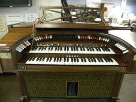 Baldwin Organ w/Bench