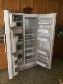 Kitchen Aid Side by Side Refrigerator w/ in-door ice maker & water