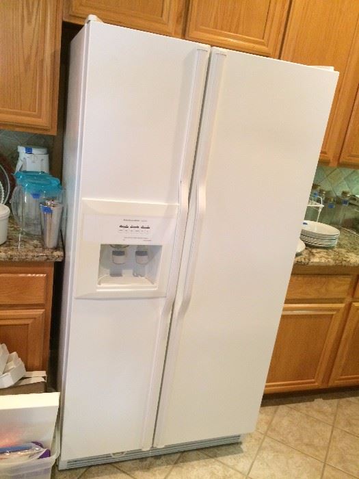 Kitchen Aid Side by Side Refrigerator w/ working ice and water dispenser